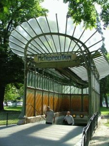 ParisSubwayEntrance.jpg