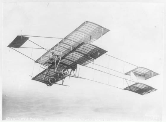 TodayInNewOrleansHistory/1910PaulinAirplane.jpg