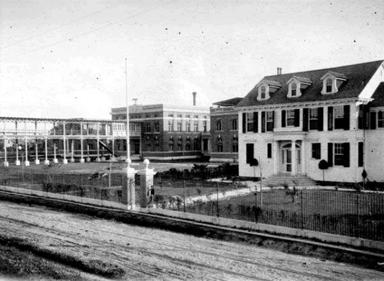 TodayInNewOrleansHistory/1913May2USImmigrationStationAlgiers.jpg