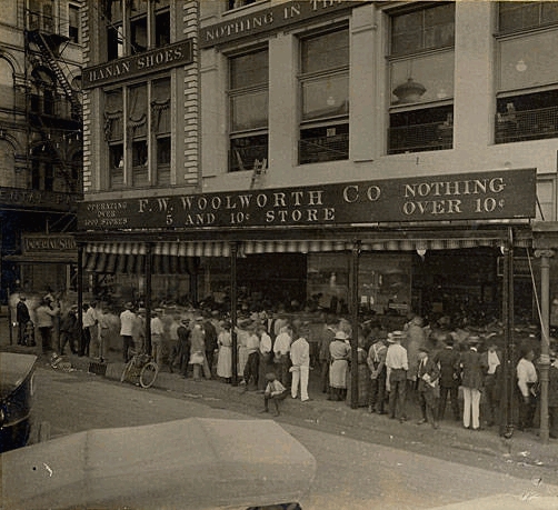 TodayInNewOrleansHistory/1922TeunissonWoolworthsCanalAtBourbon.jpg