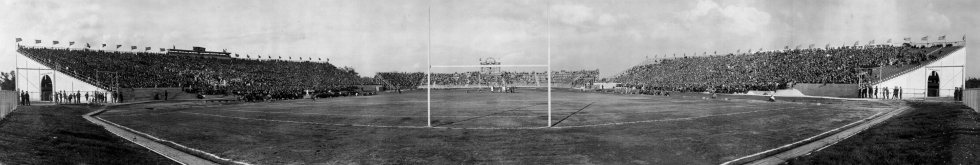 TodayInNewOrleansHistory/1926November25LSUAtTulaneSMALL.gif