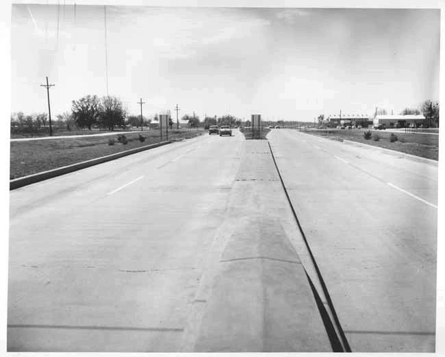 TodayInNewOrleansHistory/1959MarchWestBankExpresswayFromHarveyCanal.jpg