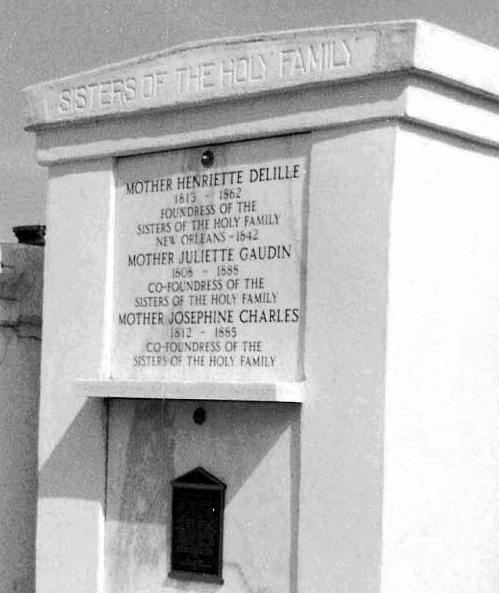 TodayInNewOrleansHistory/HolyFamilyTombStLouis2BySister_Doris_Goudeaux2008.gif